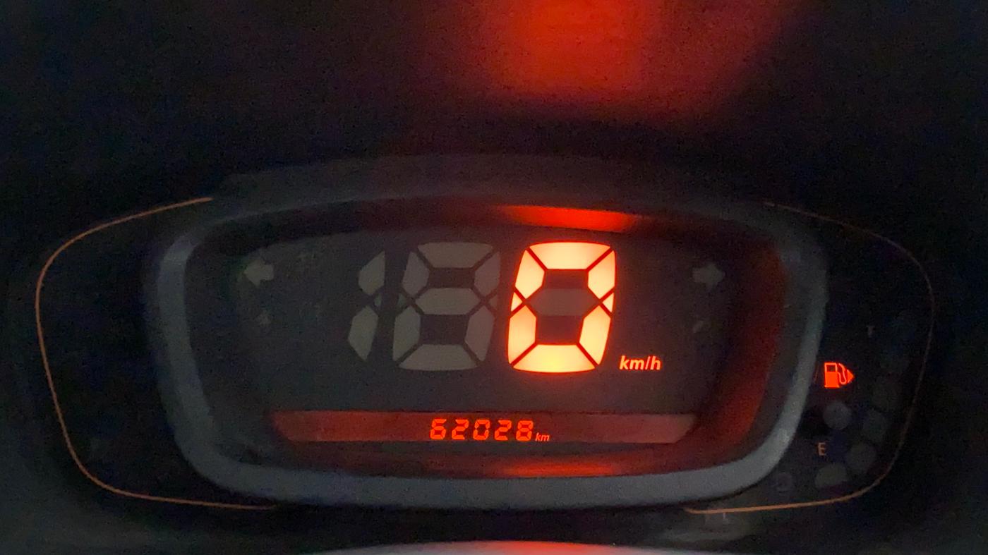 2018 Renault Kwid 1.0 RXT Opt, Petrol, Manual, 62,106 km, Odometer Image