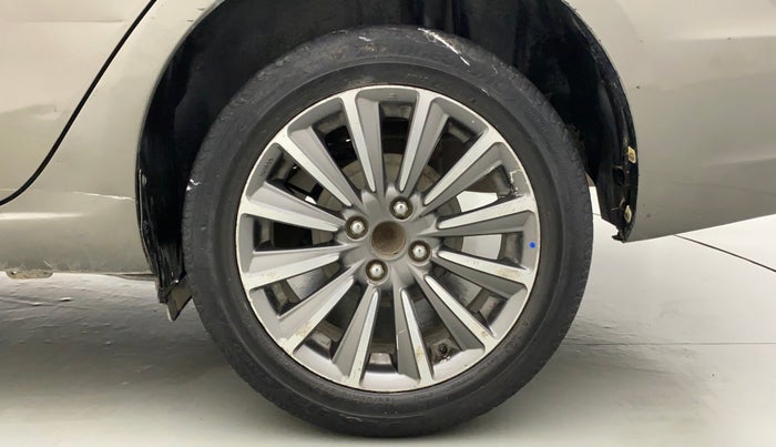 2019 Maruti Ciaz ALPHA 1.5 SHVS PETROL, Petrol, Manual, 1,06,244 km, Left Rear Wheel