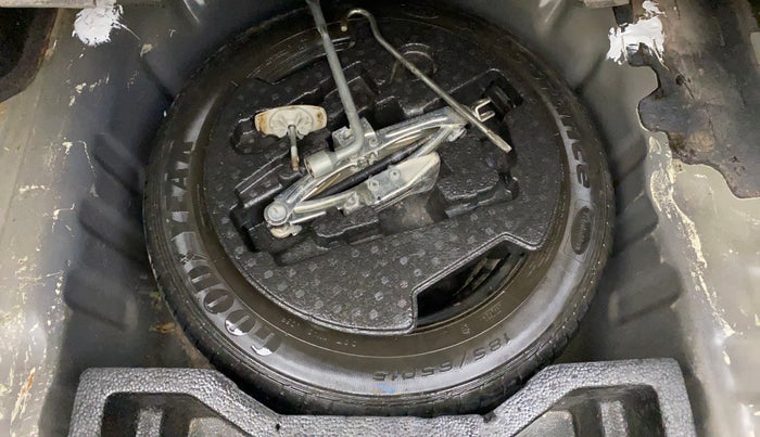 2019 Maruti Ciaz ALPHA 1.5 SHVS PETROL, Petrol, Manual, 1,06,244 km, Spare Tyre