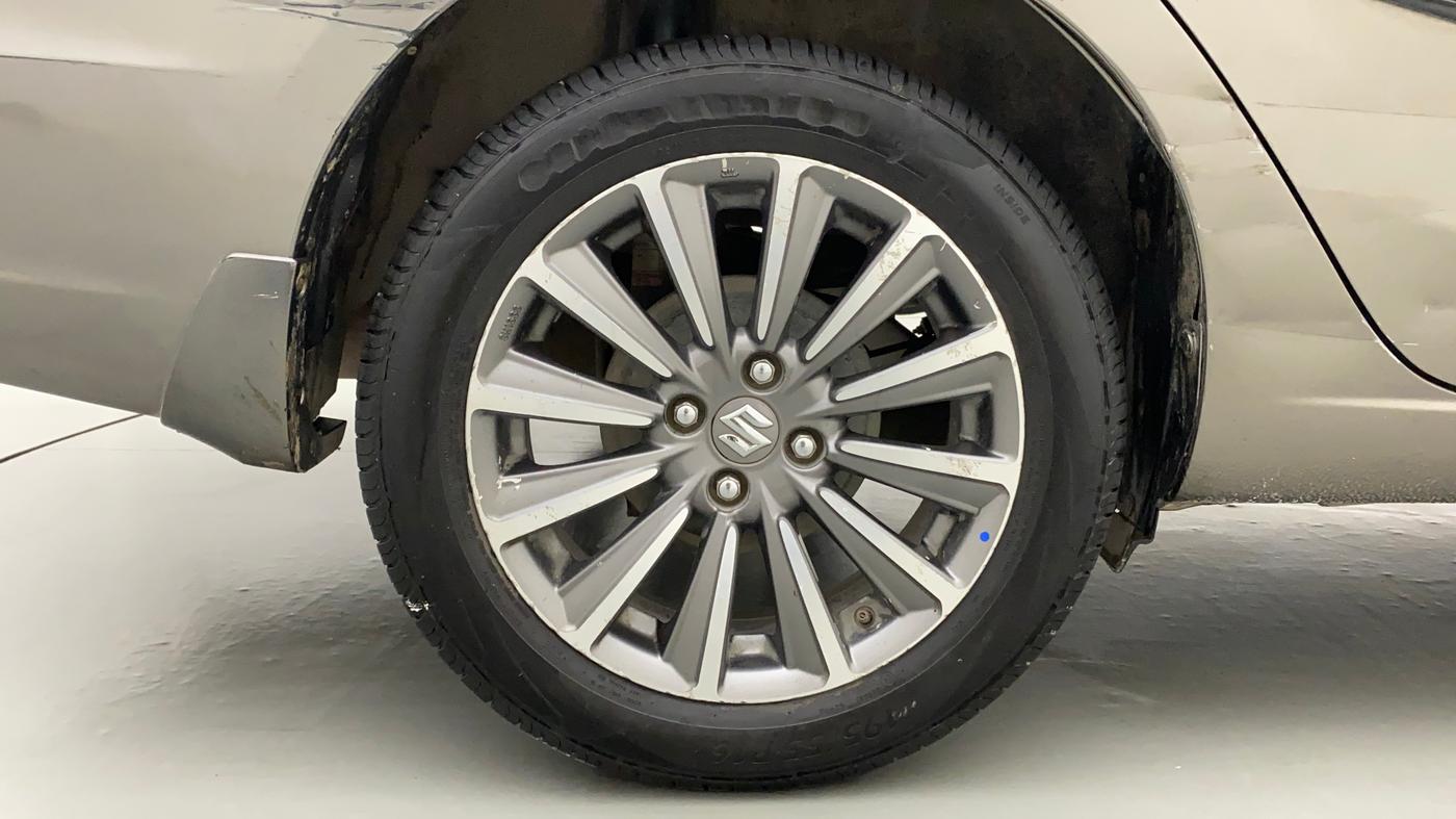 2019 Maruti Ciaz ALPHA 1.5 SHVS PETROL, Petrol, Manual, 1,06,244 km, Right Rear Wheel