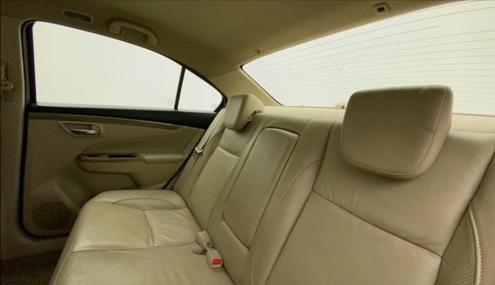 2019 Maruti Ciaz ALPHA 1.5 SHVS PETROL, Petrol, Manual, 1,06,244 km, Right Side Rear Door Cabin