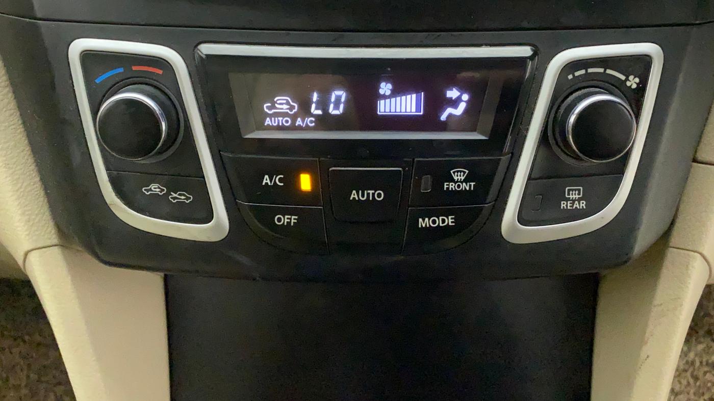 2019 Maruti Ciaz ALPHA 1.5 SHVS PETROL, Petrol, Manual, 1,06,244 km, Automatic Climate Control
