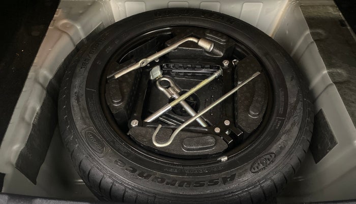 2020 Tata NEXON XMA SUNROOF PETROL, Petrol, Automatic, 40,296 km, Spare Tyre