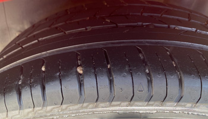 2019 Volkswagen Polo HIGHLINE PLUS 1.0 16 ALLOY, Petrol, Manual, 47,433 km, Left Rear Tyre Tread