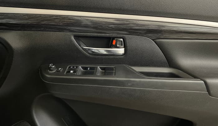 2022 Maruti XL6 ZETA AT, Petrol, Automatic, 58,051 km, Driver Side Door Panels Control