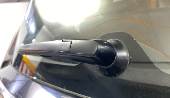 2022 Maruti XL6 ZETA AT, Petrol, Automatic, 58,051 km, Rear Wiper