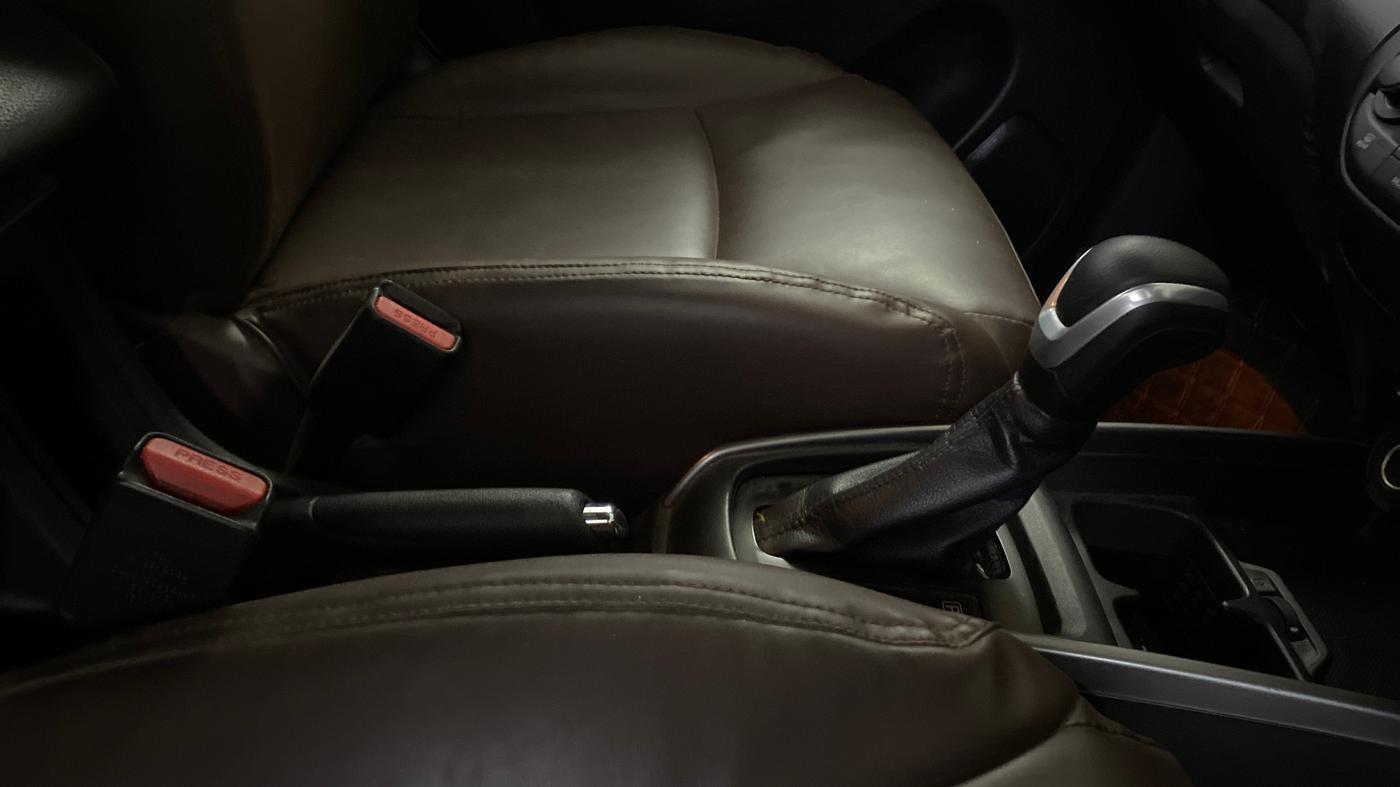 2022 Maruti XL6 ZETA AT, Petrol, Automatic, 58,051 km, Gear Lever