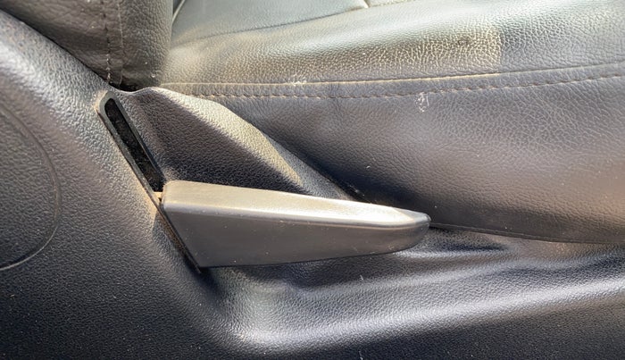 2013 Ford Figo EXI 1.4 DIESEL, Diesel, Manual, 81,857 km, Driver Side Adjustment Panel