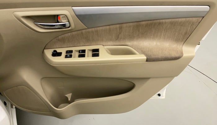 2013 Maruti Ertiga VXI CNG, CNG, Manual, 23,031 km, Driver Side Door Panels Control
