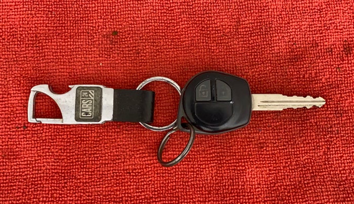 2013 Maruti Ertiga VXI CNG, CNG, Manual, 23,031 km, Key Close Up