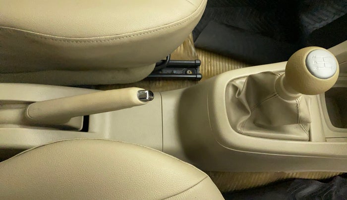 2013 Maruti Ertiga VXI CNG, CNG, Manual, 23,031 km, Gear Lever