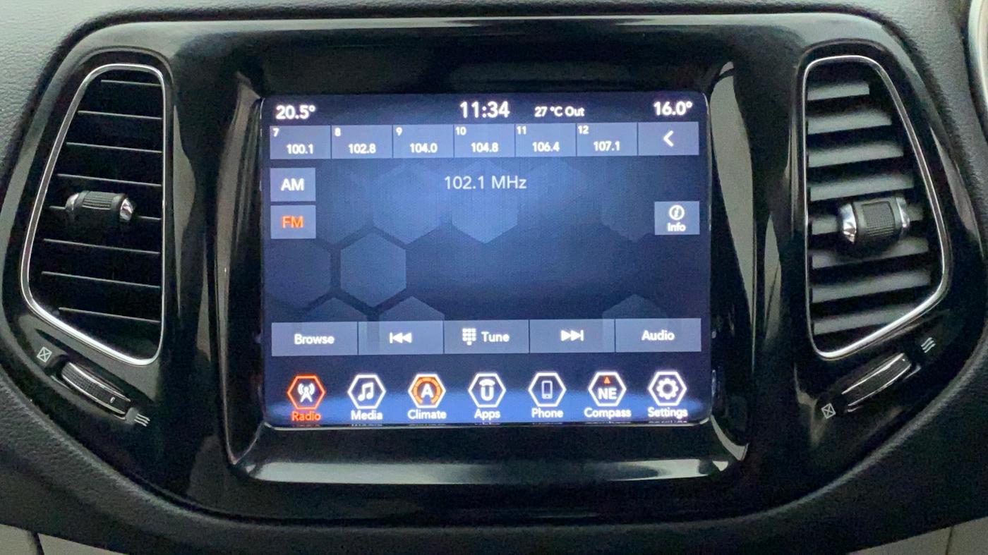 2020 Jeep Compass LIMITED PLUS PETROL AT, Petrol, Automatic, 30,199 km, Infotainment System