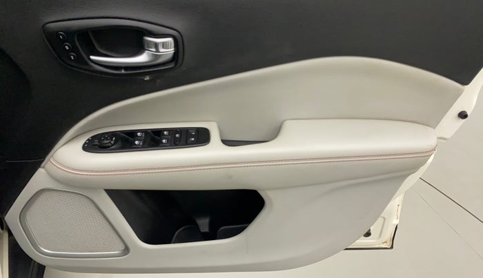 2020 Jeep Compass LIMITED PLUS PETROL AT, Petrol, Automatic, 30,199 km, Driver Side Door Panels Control