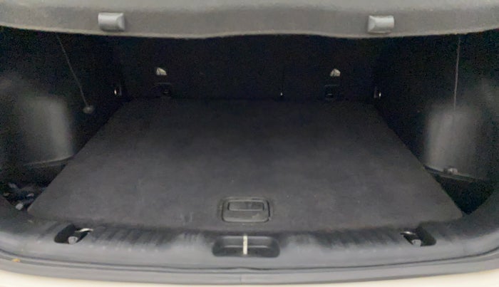 2020 Jeep Compass LIMITED PLUS PETROL AT, Petrol, Automatic, 30,199 km, Boot Inside