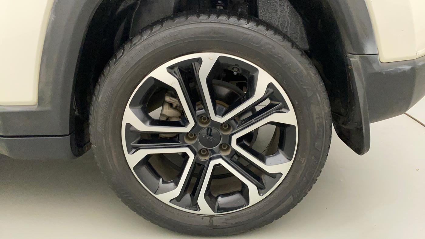 2020 Jeep Compass LIMITED PLUS PETROL AT, Petrol, Automatic, 30,199 km, Left Rear Wheel