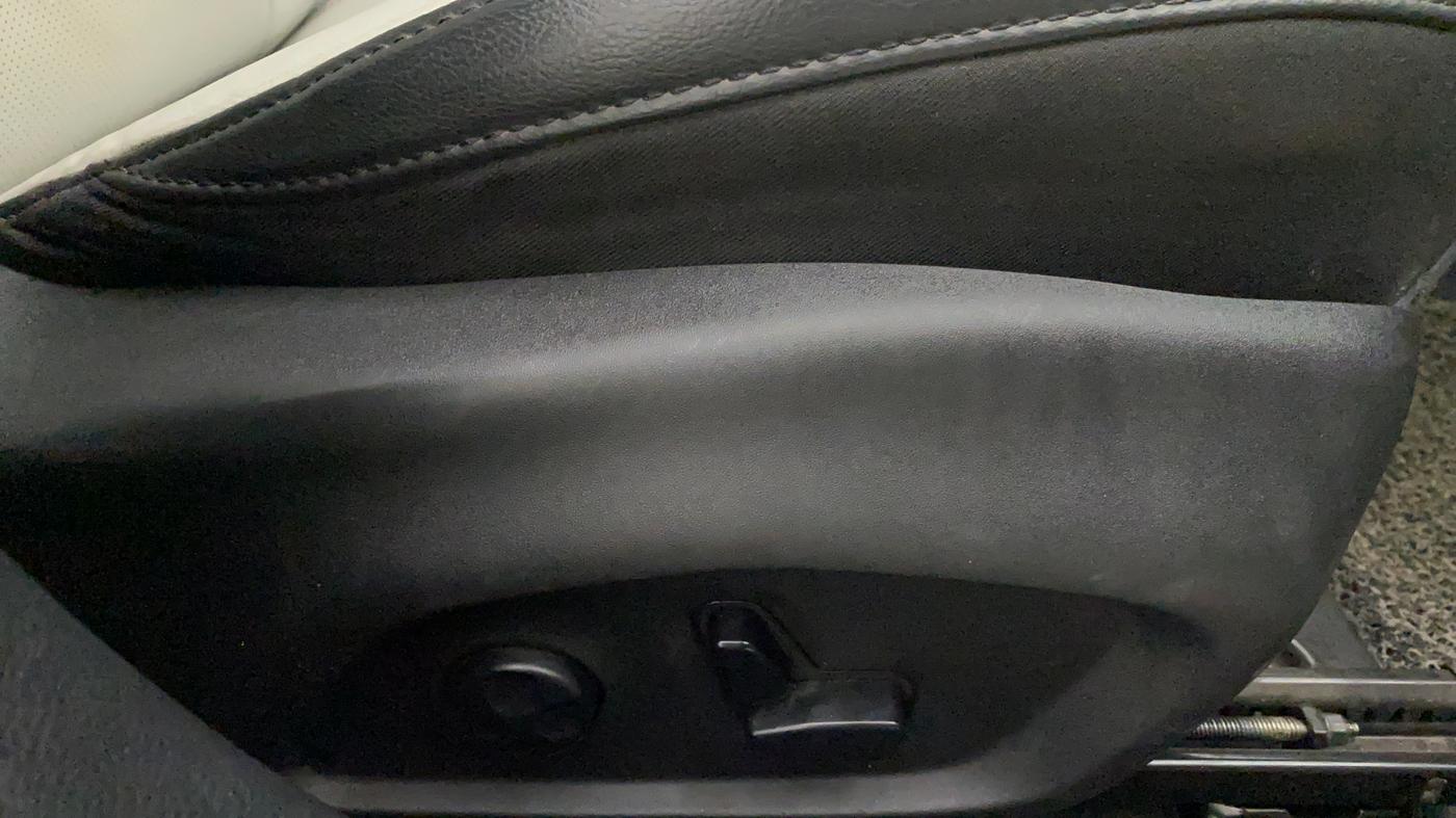 2020 Jeep Compass LIMITED PLUS PETROL AT, Petrol, Automatic, 30,199 km, Driver Side Adjustment Panel