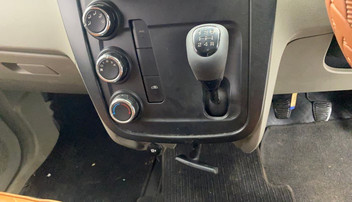 2016 Mahindra Kuv100 K4 D 6 STR, Diesel, Manual, 91,645 km, Gear Lever