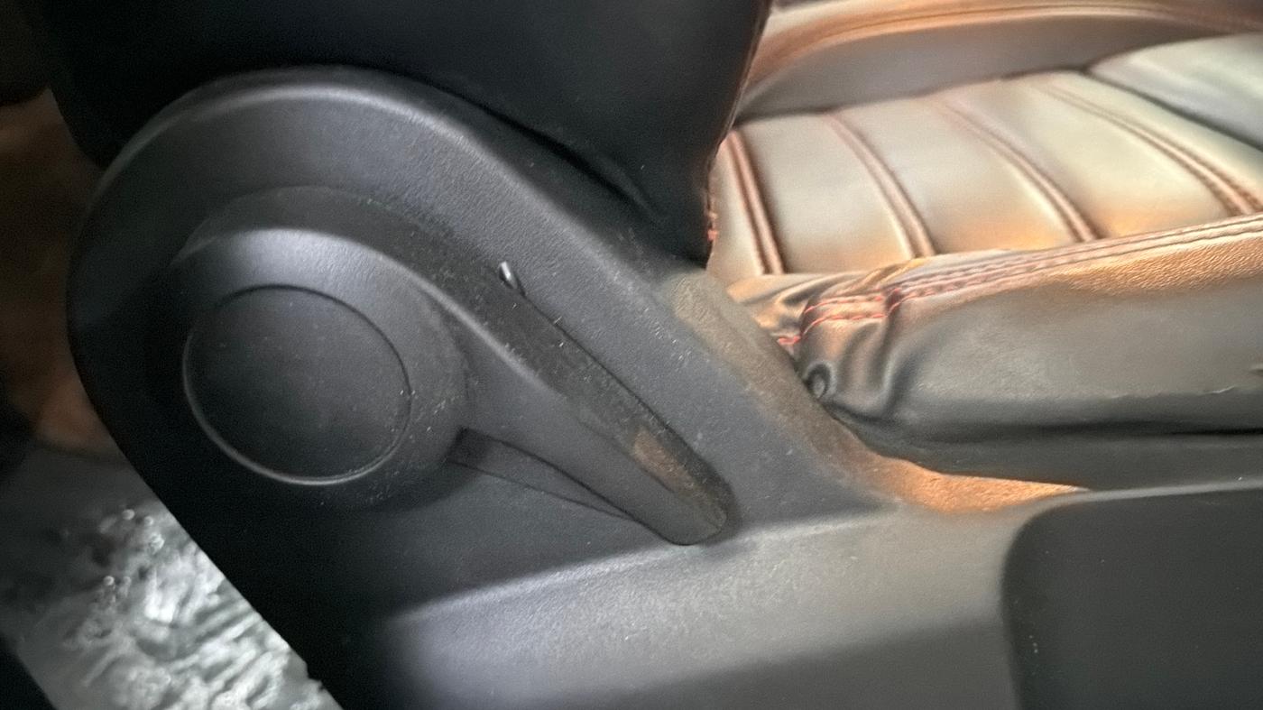 2024 Tata PUNCH ADVENTURE RHYTHM CNG MT, CNG, Manual, 50,048 km, Driver Side Adjustment Panel