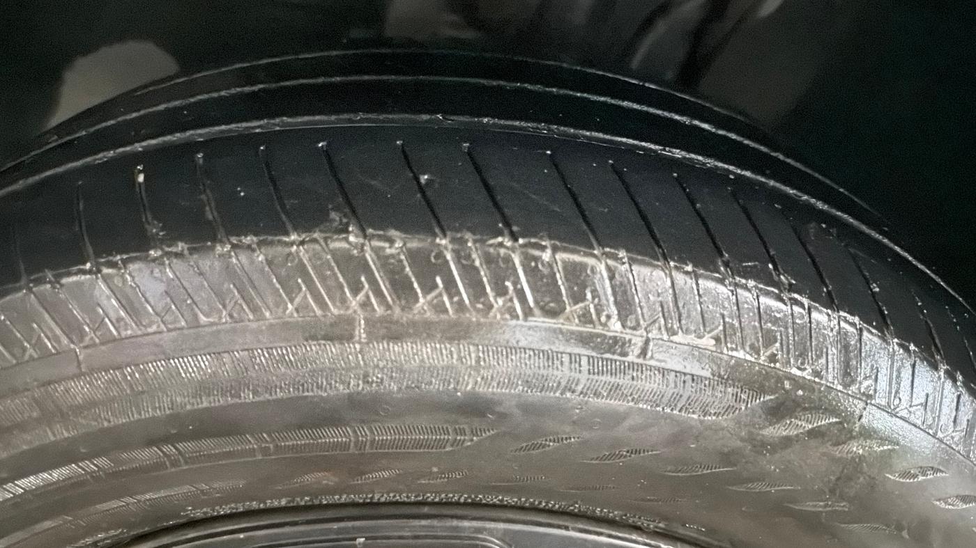 2024 Tata PUNCH ADVENTURE RHYTHM CNG MT, CNG, Manual, 50,048 km, Left Front Tyre Tread