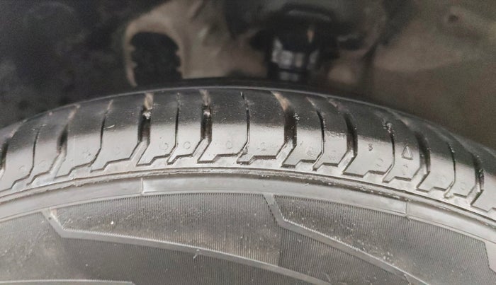 2023 Hyundai NEW I20 N LINE N8 1.0 TURBO GDI IMT, Petrol, Manual, 25,811 km, Left Front Tyre Tread