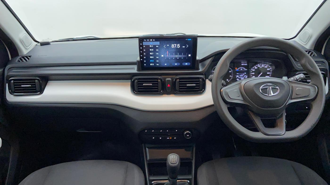 2022 Tata PUNCH PURE MT, Petrol, Manual, 1,889 km, Dashboard