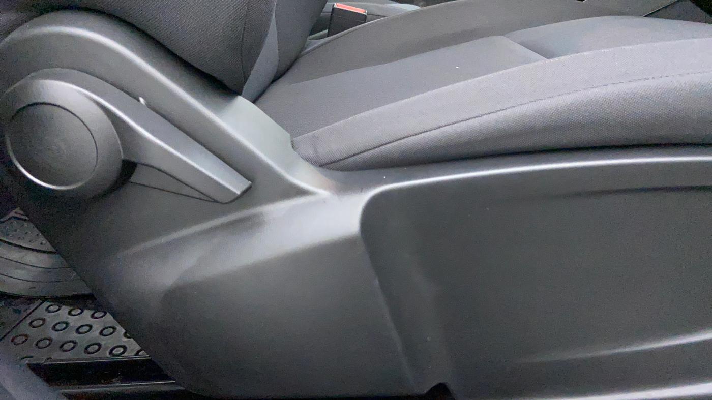 2022 Tata PUNCH PURE MT, Petrol, Manual, 1,889 km, Driver Side Adjustment Panel