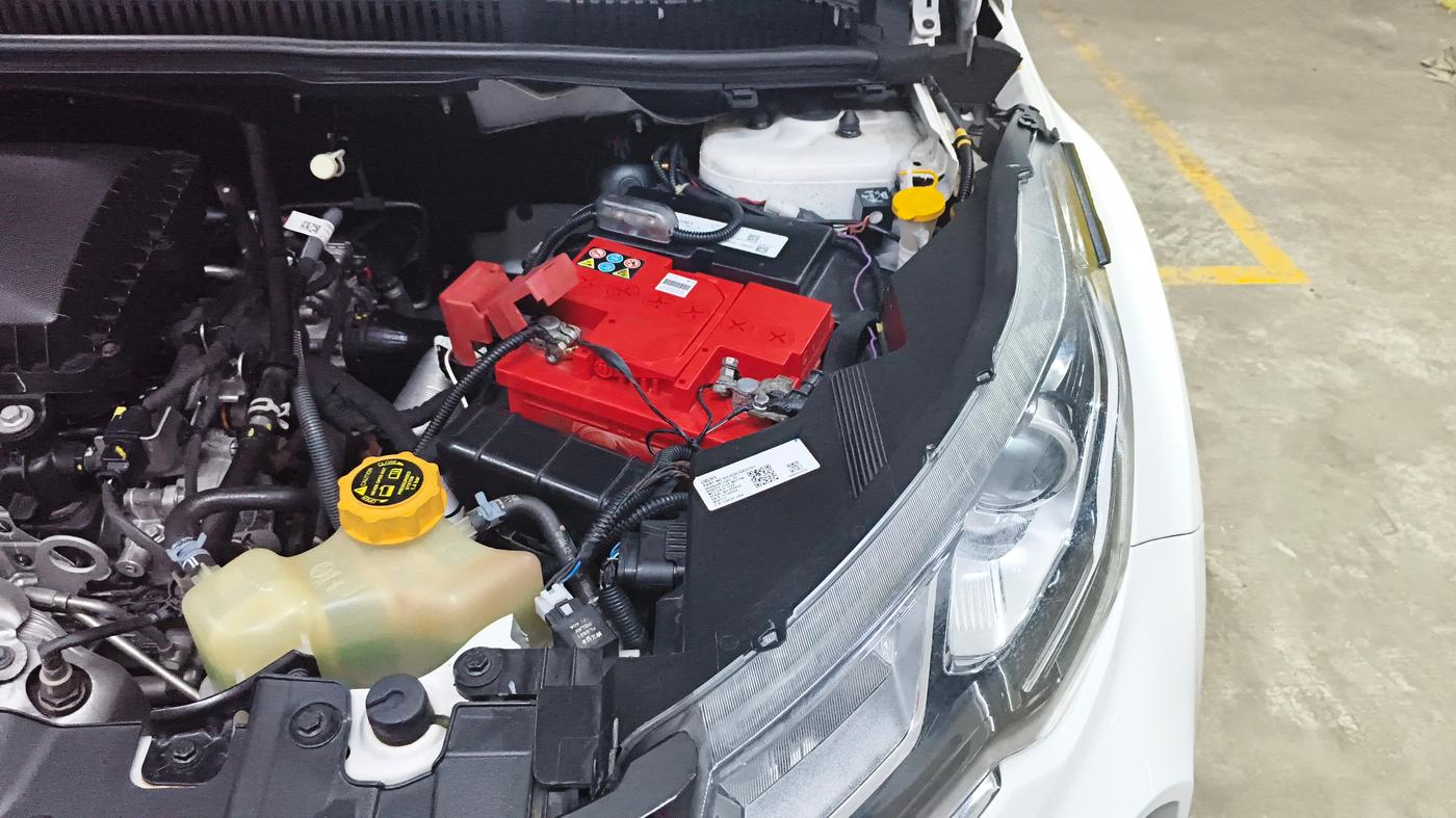 2023 Tata NEXON XE PETROL, Petrol, Manual, 34,899 km, Engine View - Left