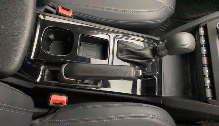 2022 Mahindra XUV700 AX 5 P AT 5 STR, Petrol, Automatic, 28,300 km, Gear Lever