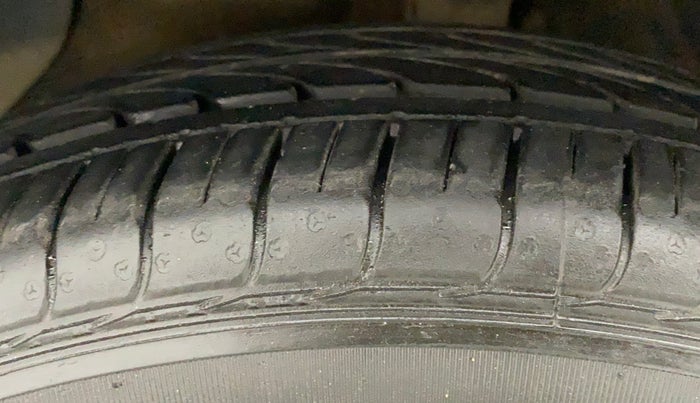 2022 Hyundai AURA S 1.2 CNG, CNG, Manual, 19,113 km, Left Front Tyre Tread