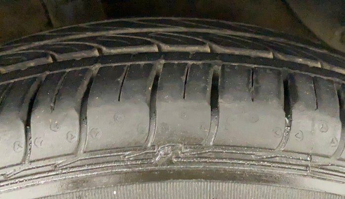 2022 Hyundai AURA S 1.2 CNG, CNG, Manual, 19,113 km, Right Front Tyre Tread