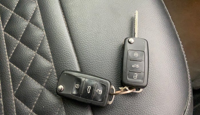 2020 Volkswagen Polo HIGHLINE PLUS 1.0L TSI AT, Petrol, Automatic, 35,505 km, Key Close Up