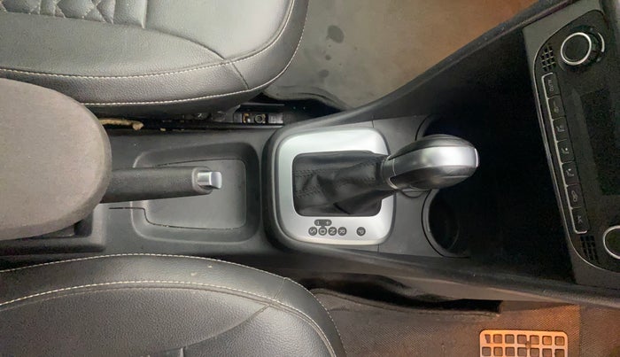 2020 Volkswagen Polo HIGHLINE PLUS 1.0L TSI AT, Petrol, Automatic, 35,505 km, Gear Lever