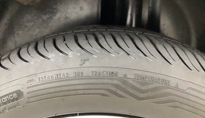 2020 Volkswagen Polo HIGHLINE PLUS 1.0L TSI AT, Petrol, Automatic, 35,505 km, Left Rear Tyre Tread