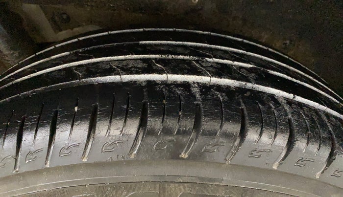 2018 Mahindra MARAZZO M6 7 STR, Diesel, Manual, 58,406 km, Right Rear Tyre Tread