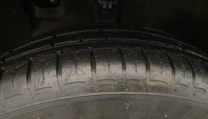 2020 Hyundai GRAND I10 NIOS SPORTZ AMT 1.2 KAPPA VTVT, Petrol, Automatic, 54,982 km, Left Front Tyre Tread