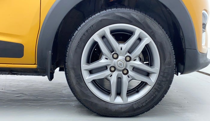 2020 Renault TRIBER RXZ AT, Petrol, Automatic, 8,050 km, Right Front Tyre
