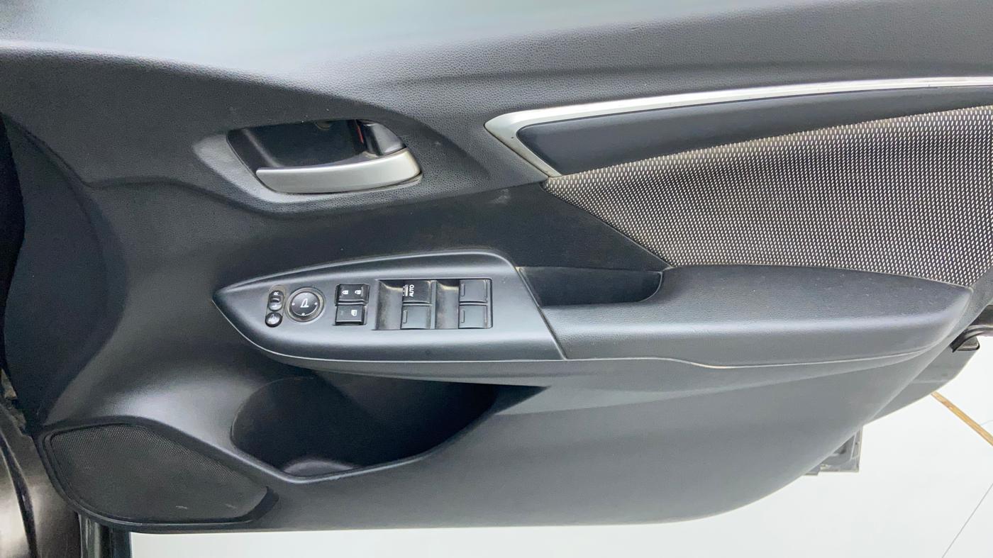 2018 Honda WR-V 1.5L I-DTEC VX MT, Diesel, Manual, 86,087 km, Driver Side Door Panels Control
