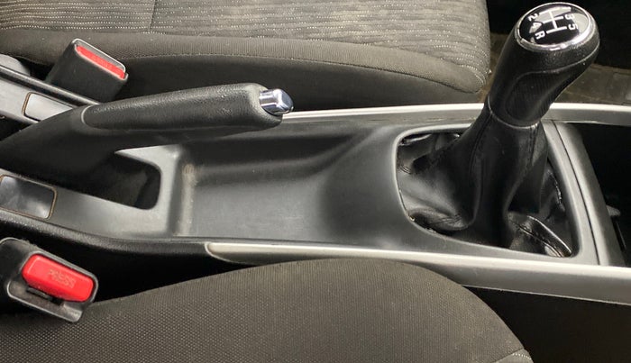 2018 Maruti Baleno DELTA 1.2 K12, Petrol, Manual, 67,219 km, Gear Lever