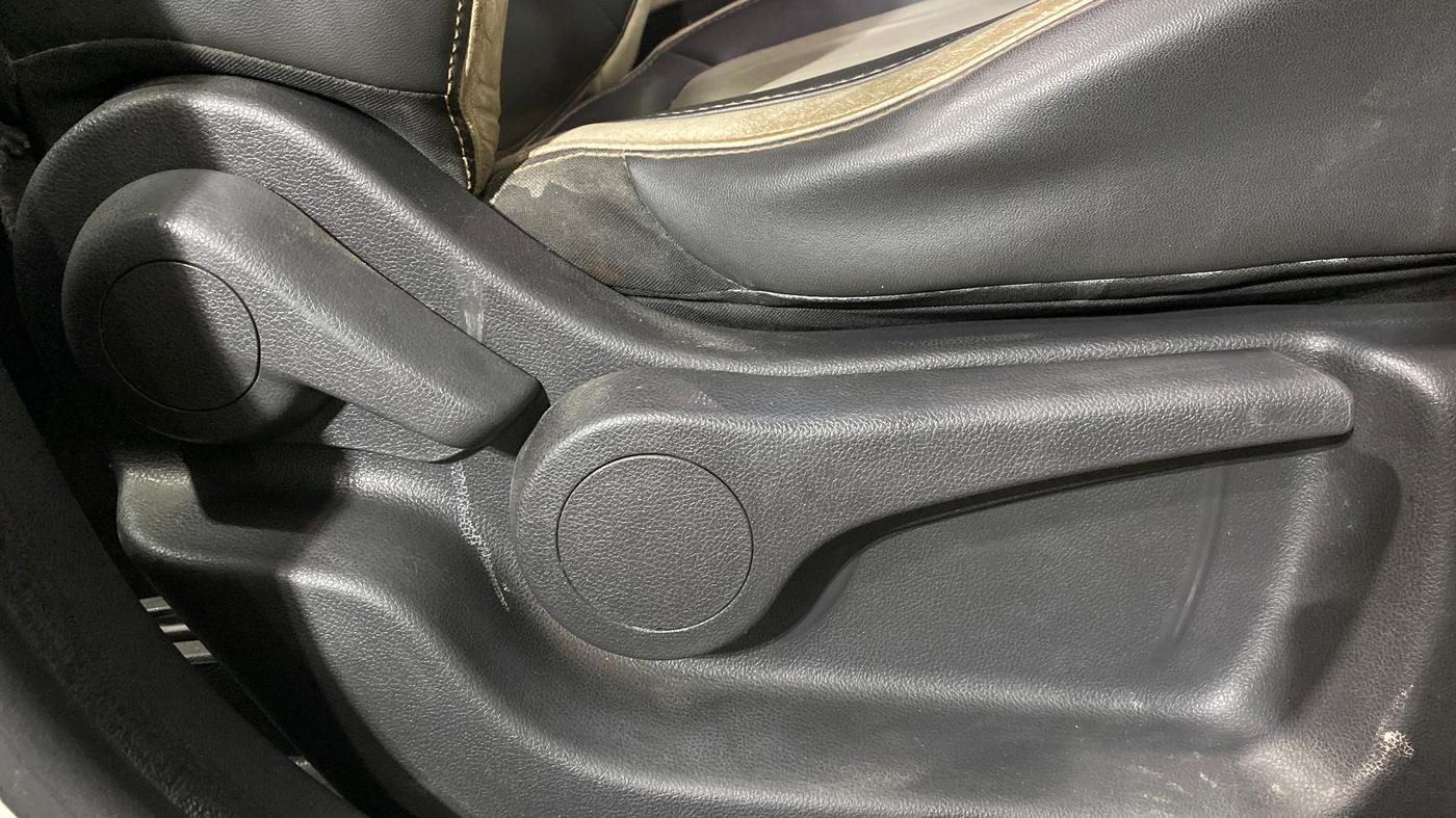 2018 Renault Captur PLATINE DIESEL , Diesel, Manual, 66,882 km, Driver Side Adjustment Panel