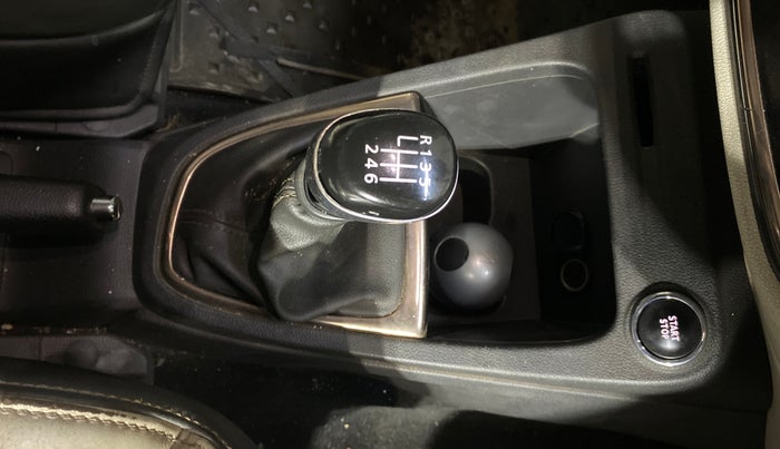 2018 Renault Captur PLATINE DIESEL , Diesel, Manual, 67,058 km, Gear Lever