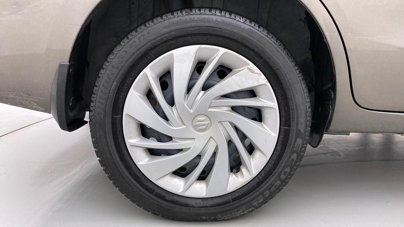 2018 Maruti Ertiga VXI SHVS, Petrol, Manual, 40,032 km, Right Rear Wheel