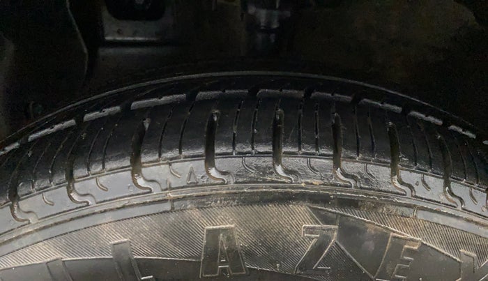 2022 Hyundai GRAND I10 NIOS SPORTZ 1.2 KAPPA VTVT CNG, CNG, Manual, 71,430 km, Left Front Tyre Tread