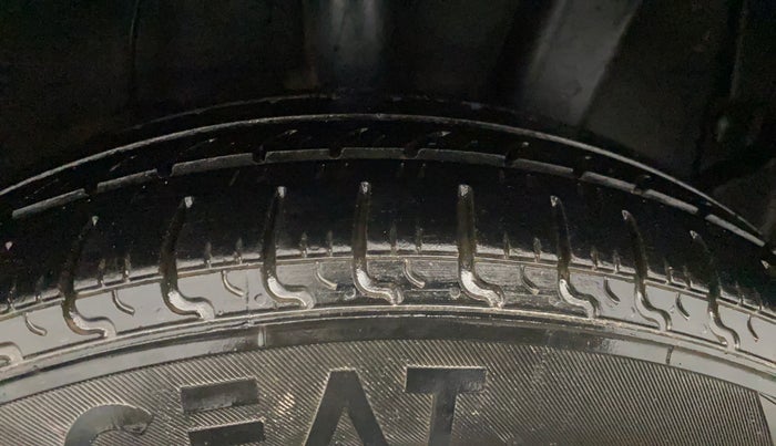 2022 Hyundai GRAND I10 NIOS SPORTZ 1.2 KAPPA VTVT CNG, CNG, Manual, 71,430 km, Left Rear Tyre Tread