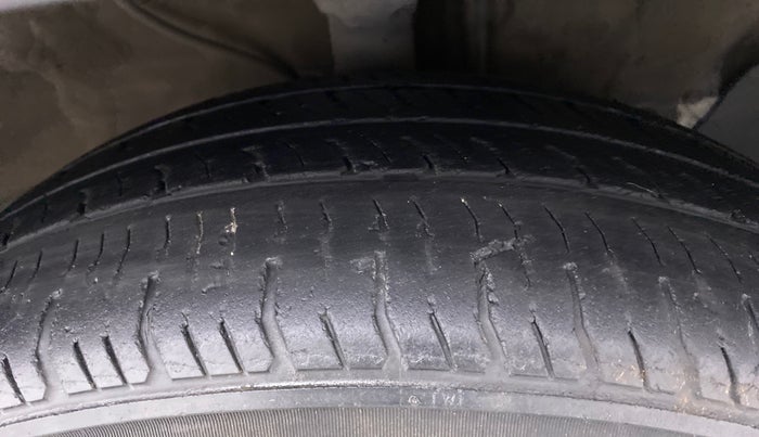 2016 Hyundai Creta 1.6 SX CRDI, Diesel, Manual, 96,692 km, Right Front Tyre Tread