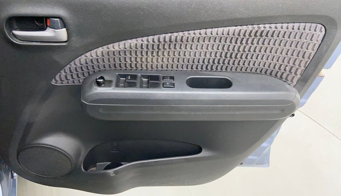 2013 Maruti Ritz ZXI, Petrol, Manual, 28,501 km, Driver Side Door Panels Control