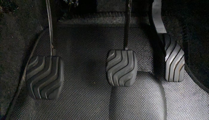 2018 Datsun Redi Go A, Petrol, Manual, 38,983 km, Pedals