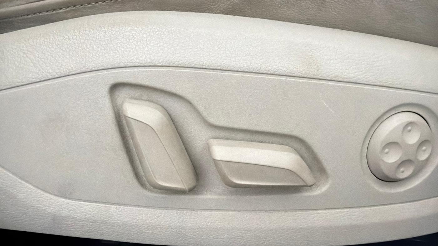 2022 Audi A4 40 TFSI  PREMIUM PLUS, Petrol, Automatic, 42,960 km, Driver Side Adjustment Panel