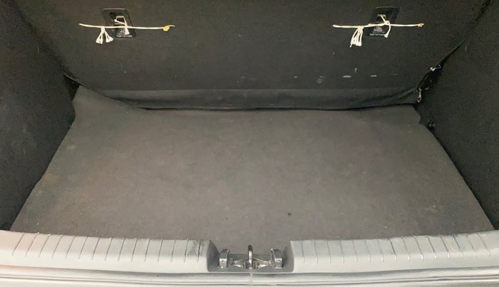 2018 Hyundai Elite i20 ASTA 1.2 (O), Petrol, Manual, 65,015 km, Boot Inside