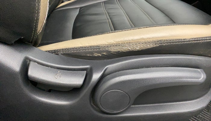 2018 Hyundai Elite i20 ASTA 1.2 (O), Petrol, Manual, 65,015 km, Driver Side Adjustment Panel