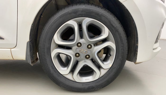 2018 Hyundai Elite i20 ASTA 1.2 (O), Petrol, Manual, 65,015 km, Right Front Wheel